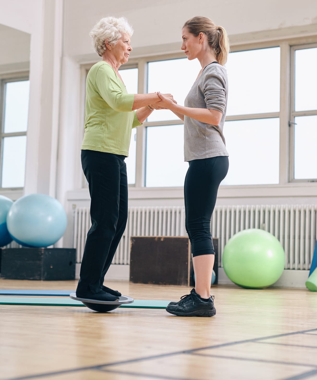 Physical practice. ЛФК. ЛФК для пожилых. Дозированная ходьба ЛФК. Реабилитация.